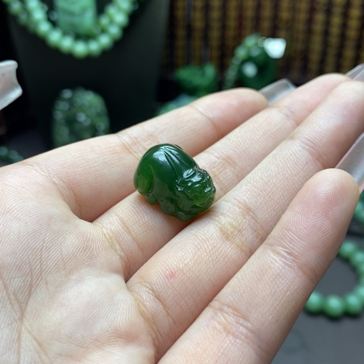 和田玉吊坠未镶嵌