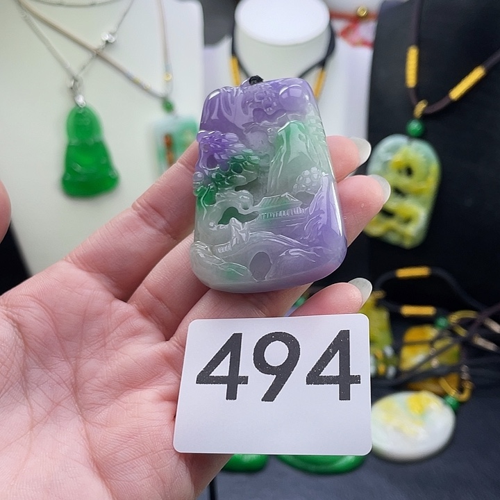 翡翠未镶嵌吊坠(赠链)