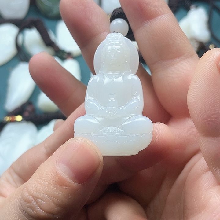 和田玉颈饰未镶嵌小*子