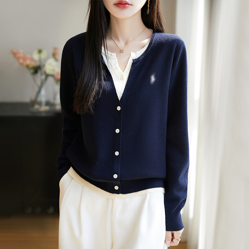 秋季上新 精纺羊毛拼色假两件针织系开衫女撞色外搭毛衣5037