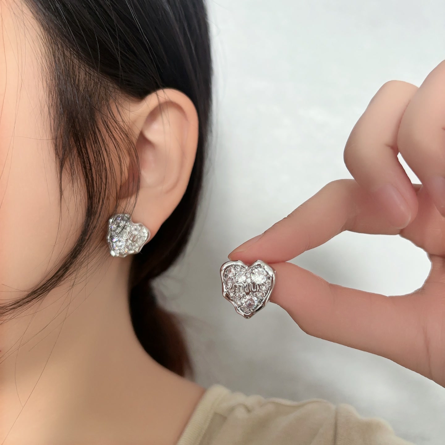 钛钢耳饰 M谬爱心耳钉气质轻奢重工精致时尚百搭小众潮流E2130