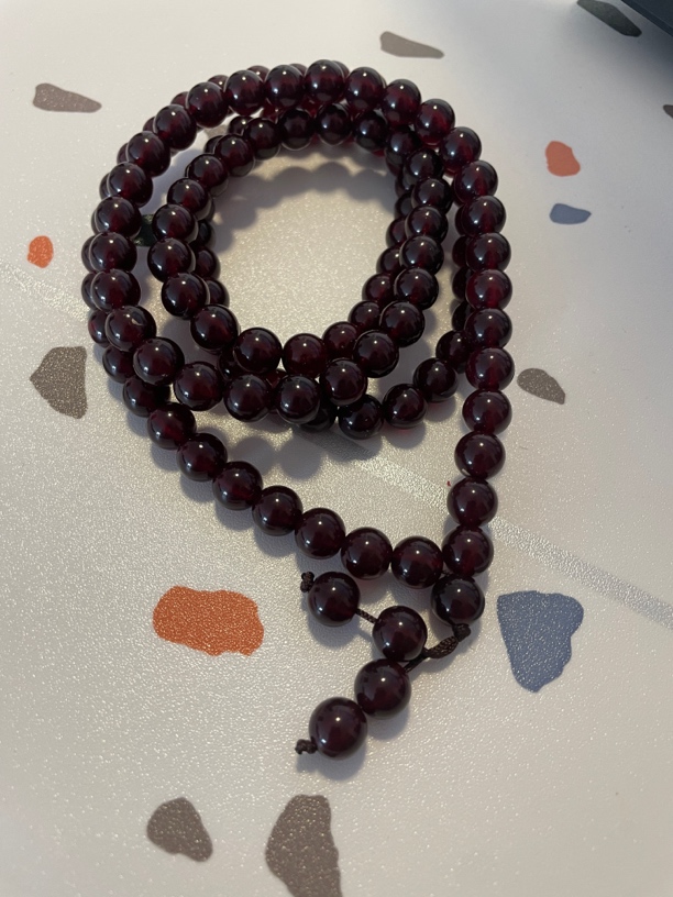 石榴串珠108颗B6167