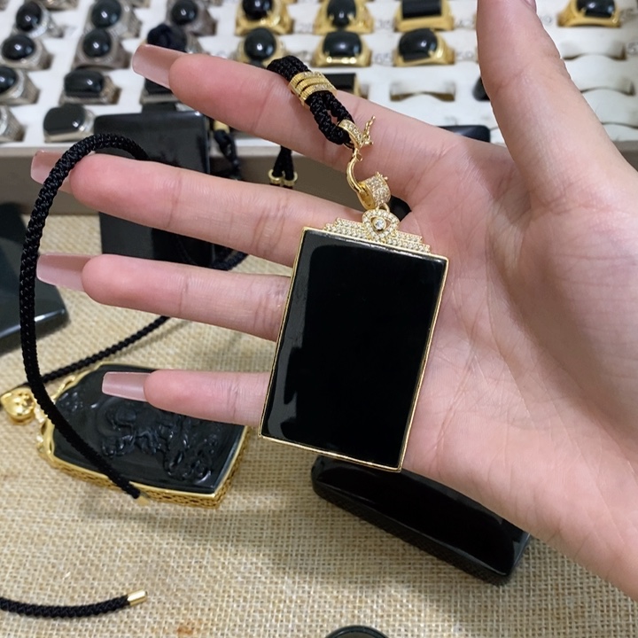 莫***奇和田玉合金吊坠(不含链)