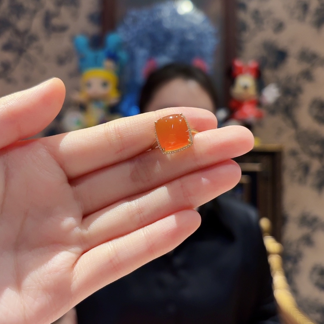 玛瑙/玉髓18K金镶嵌戒指
