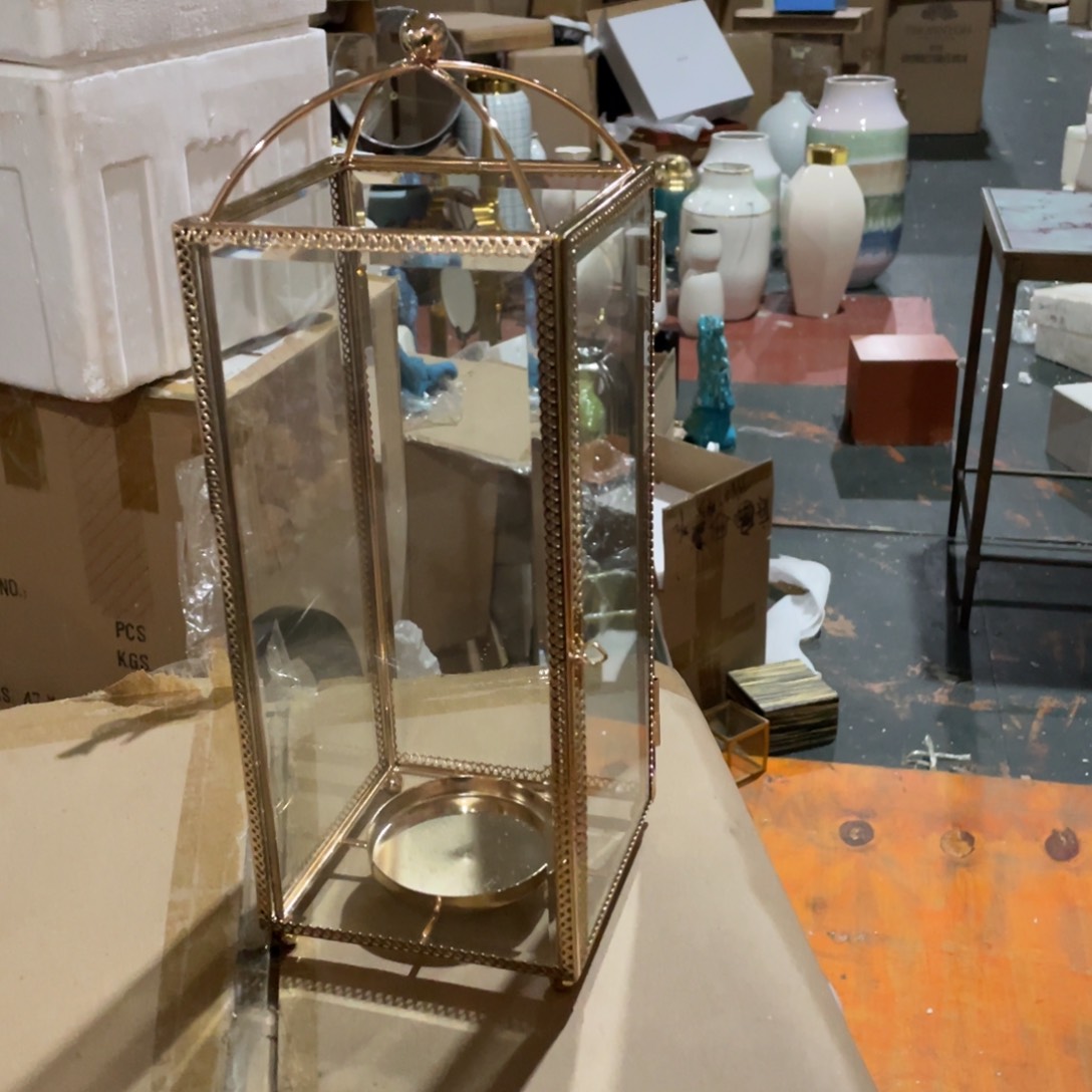 陶瓷花瓶，家居摆件。