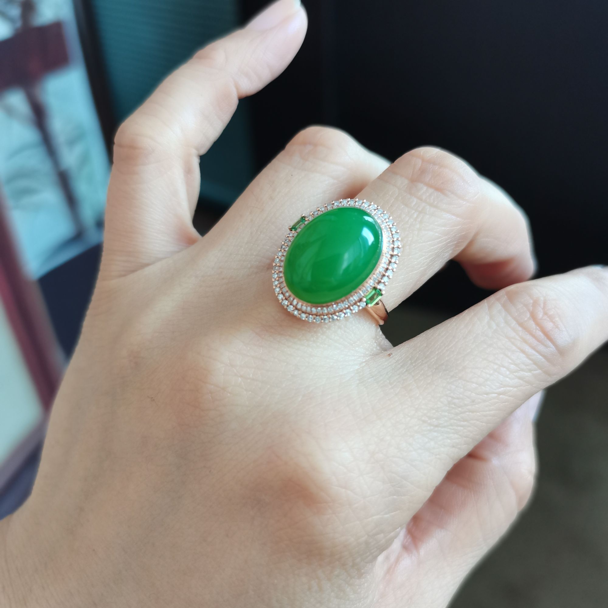 和田玉碧玉蛋面戒指大蛋面戒指苹果绿蛋面戒指俄料18K金镶嵌女士