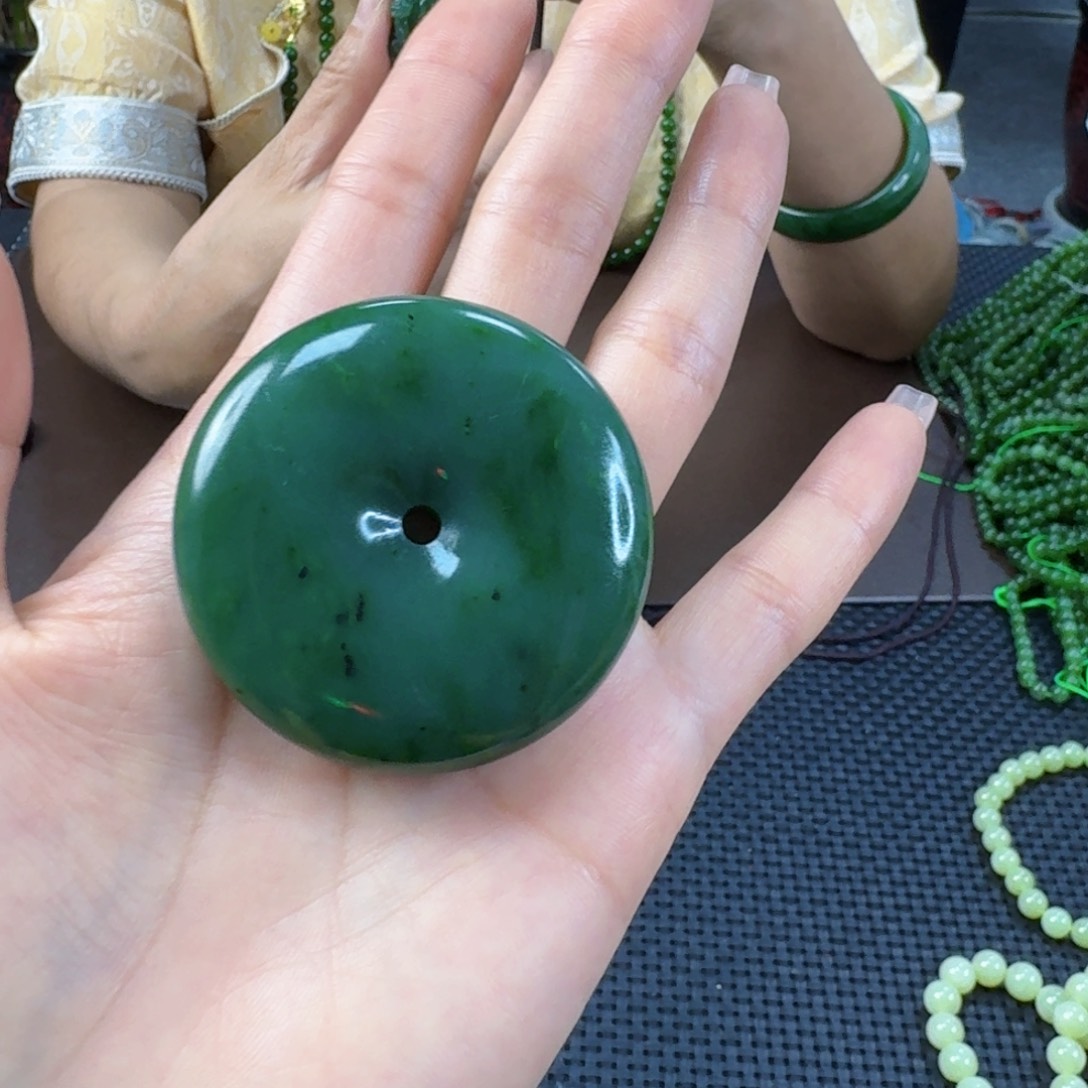 和田玉（碧玉）未镶嵌颈饰