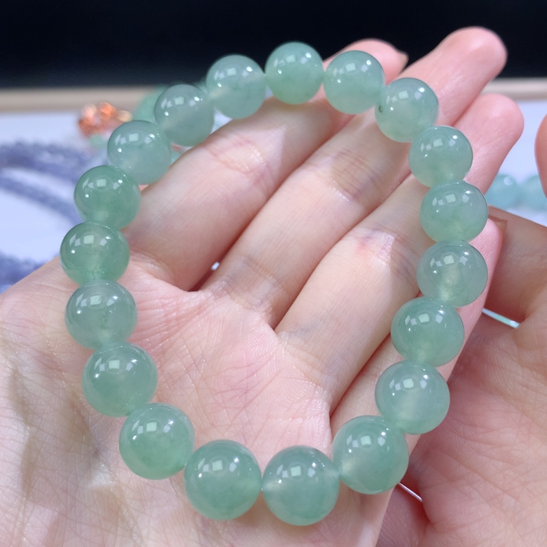 翡翠手链未镶嵌翡翠