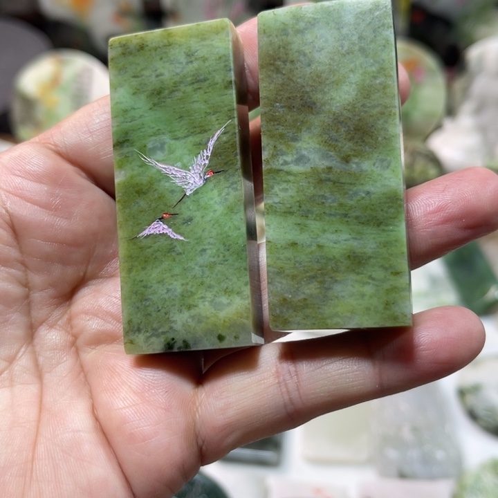 独山玉未镶嵌颈饰