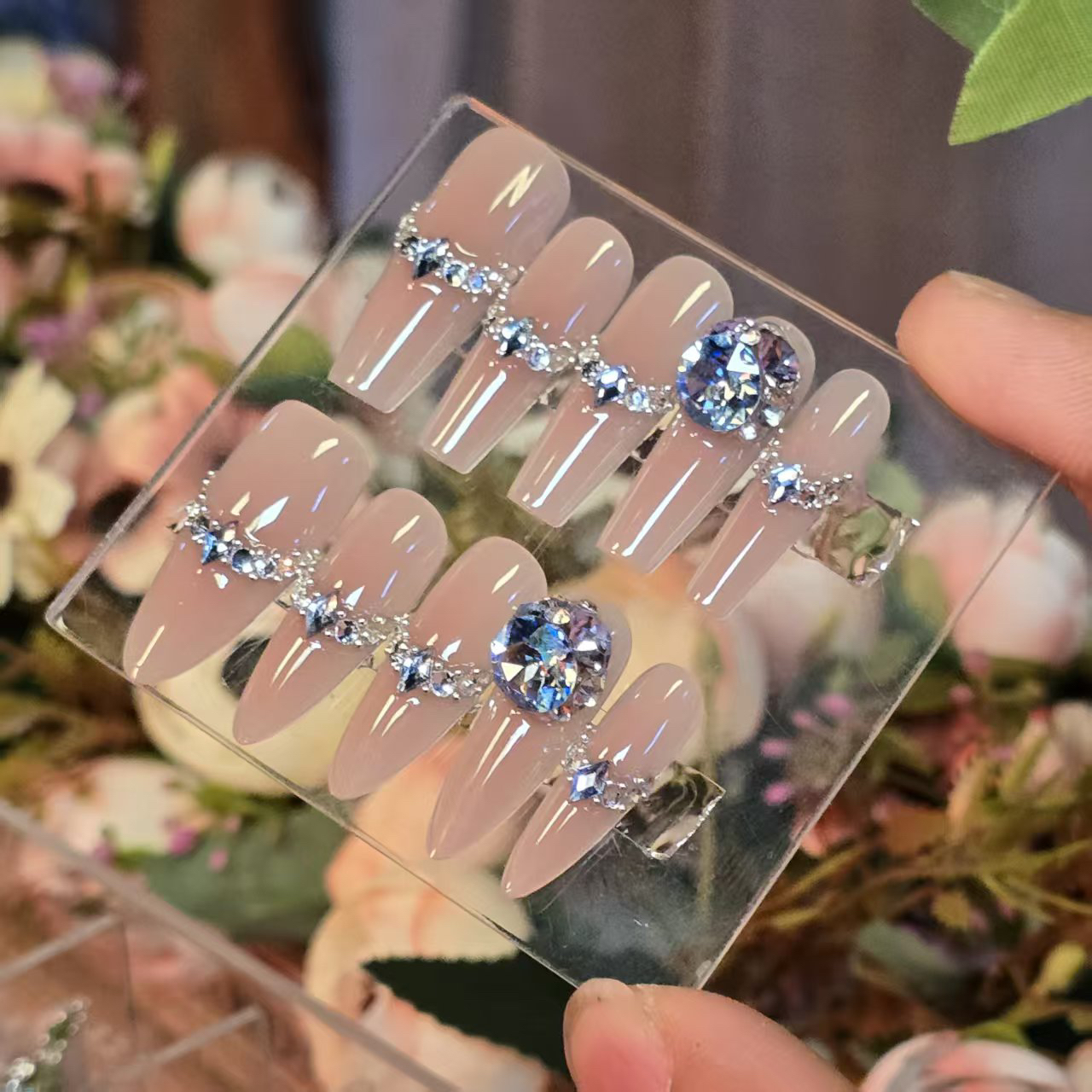 星梦蓝丶202月光(施华洛)主钻进口的丶纯手工穿戴甲