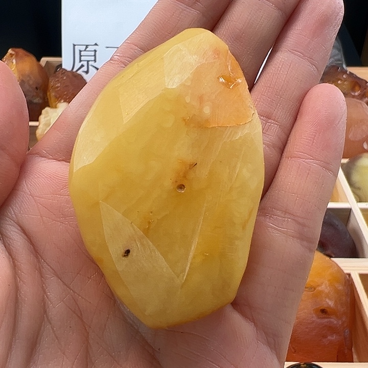 定制琥珀T**下蜜蜡抛光