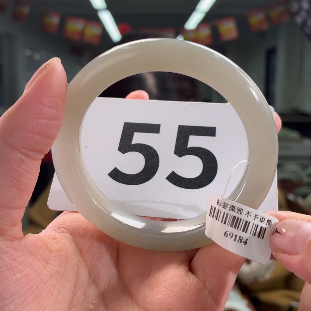 和田玉未镶嵌手镯L***?