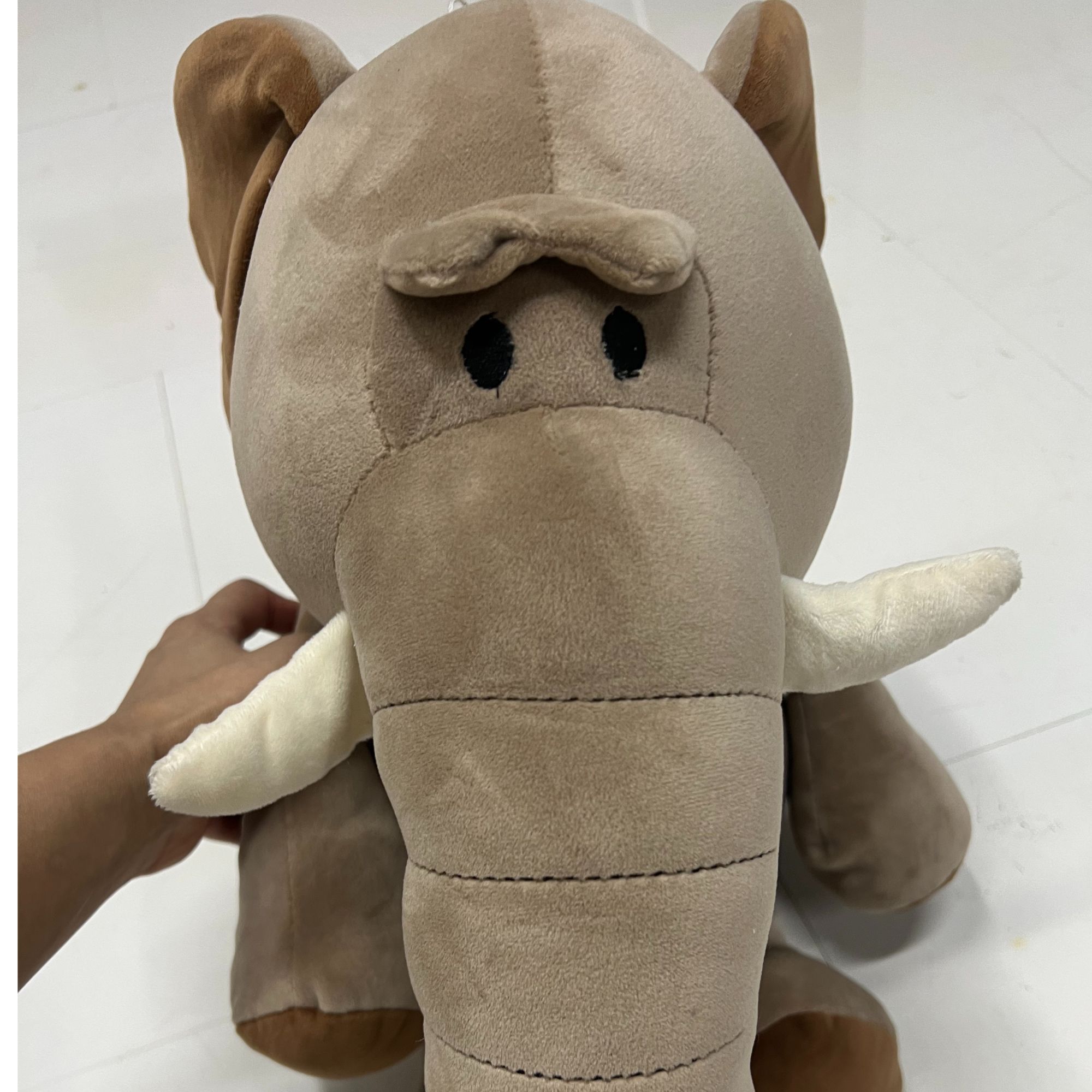 可爱大象公仔毛绒玩具生日礼物女生抱着睡觉床上抱枕