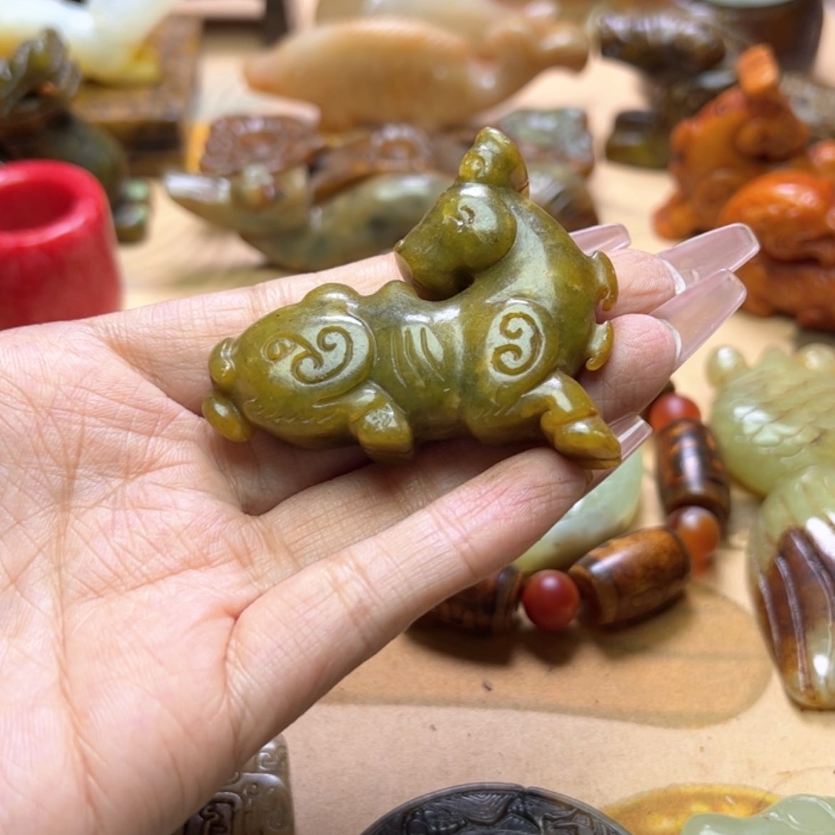 【闪购商品】蛇纹石玉颈饰未镶嵌