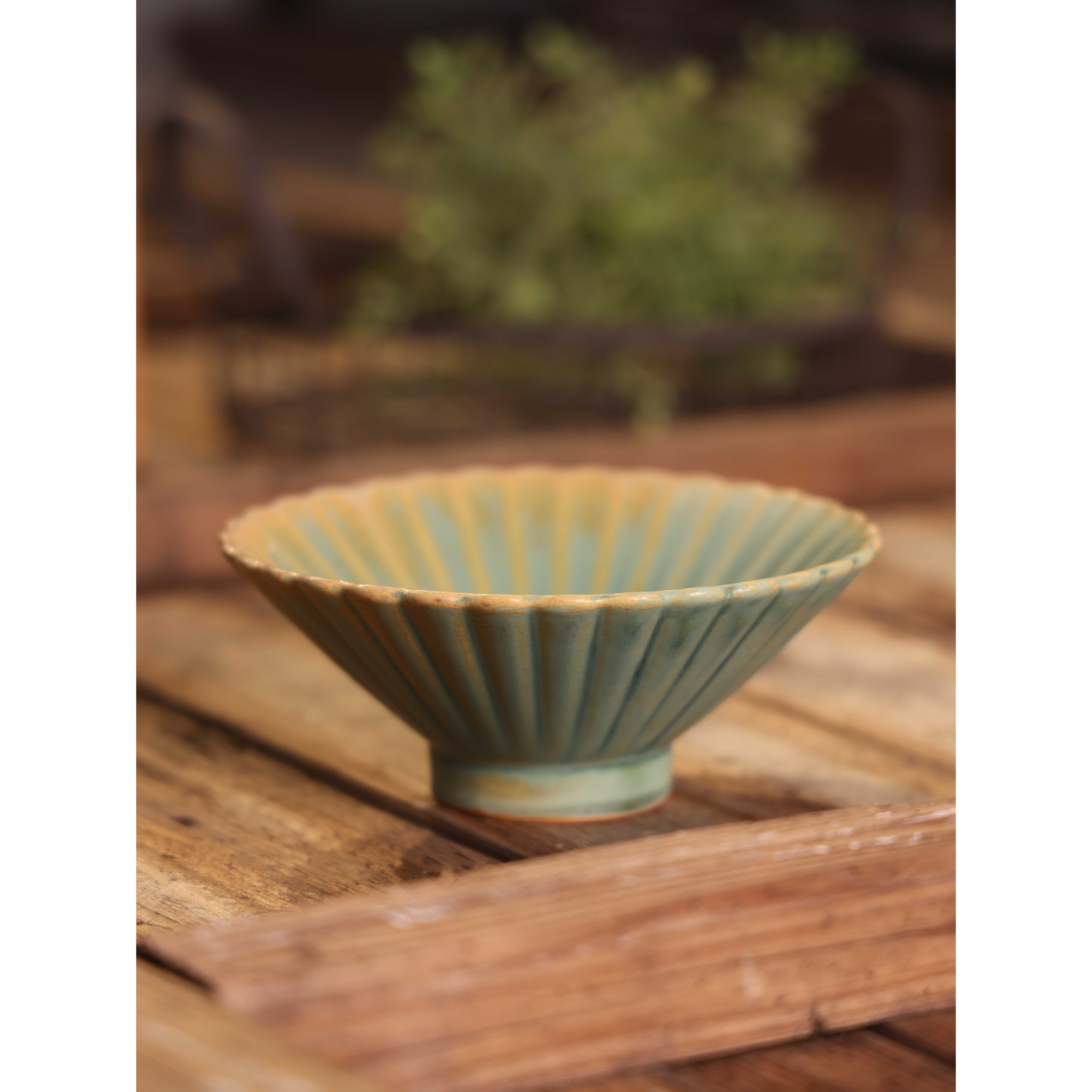 金沙绿格纹花边碗 17cm*7cm W029