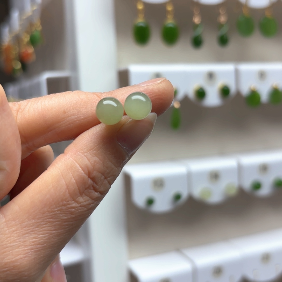 和田玉耳饰银S925镶嵌8mm 