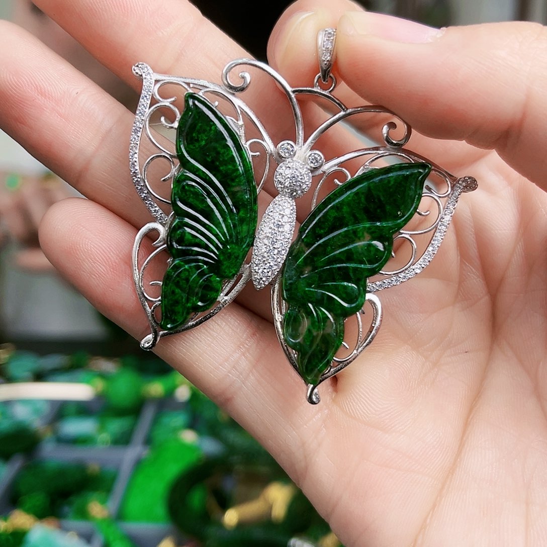 翡翠颈饰银S925镶嵌吊坠