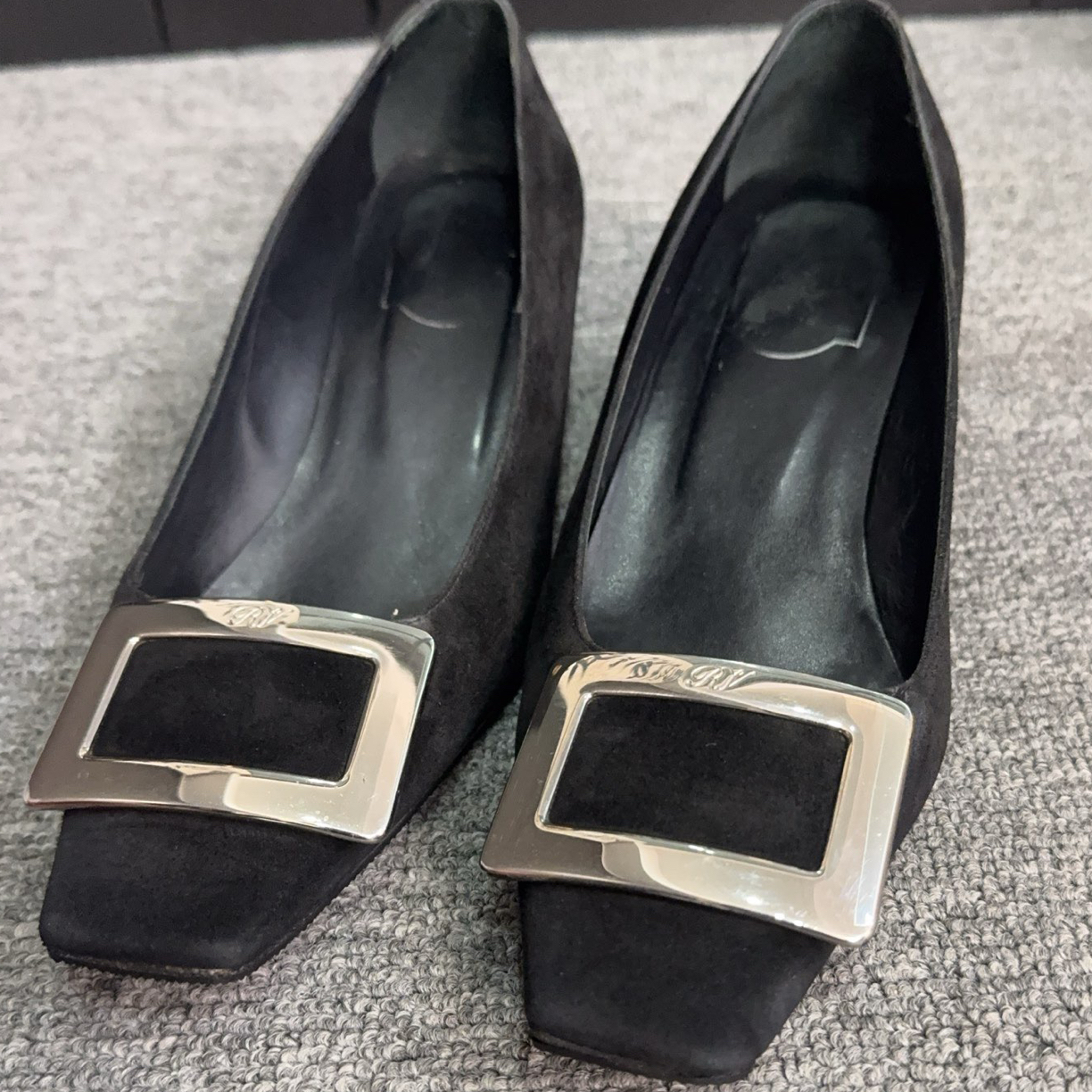 95新 Alexander McQueen/亚历山大·麦昆 RV方扣麂皮高跟鞋36码