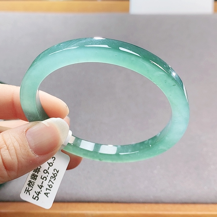 【闪购商品】翡翠手镯（圆镯）未镶嵌