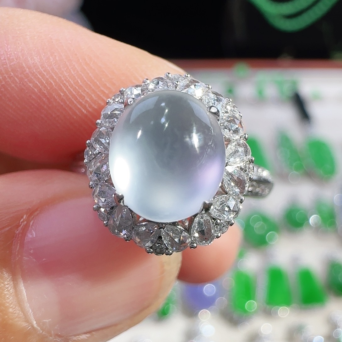 翡翠吊坠(不含链)18K金镶嵌