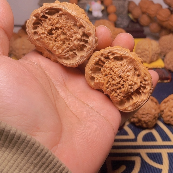 文玩核桃吊坠51蛇头聚宝盆