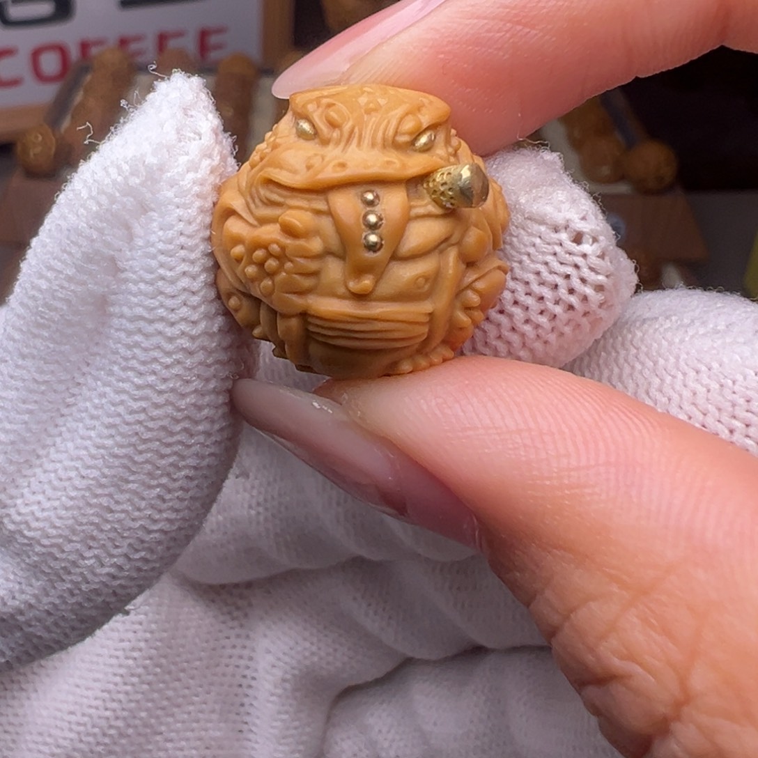 把件猴头核桃镶嵌款蛤蟆大王全品有正常封口线