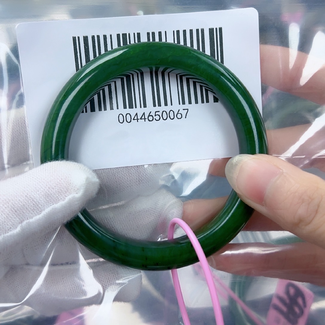 和田玉（碧玉）手镯未镶嵌57