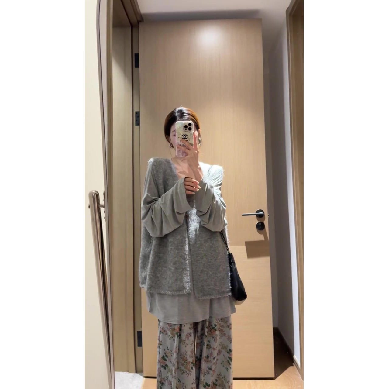 韩版慵懒风灰色针织马甲背心春季新款开衫百搭叠穿长袖上衣两件套