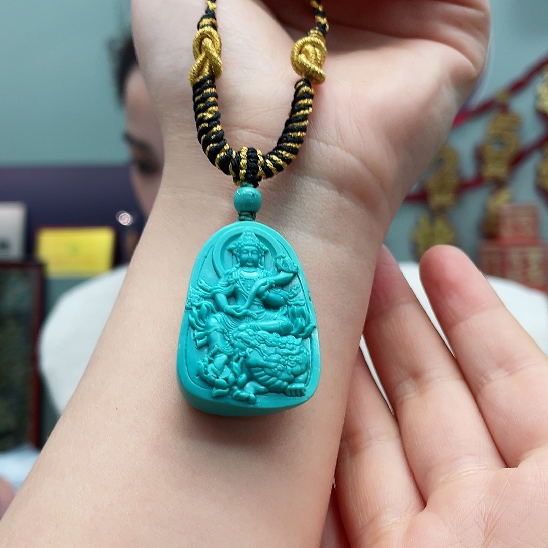 绿松石颈饰未镶嵌