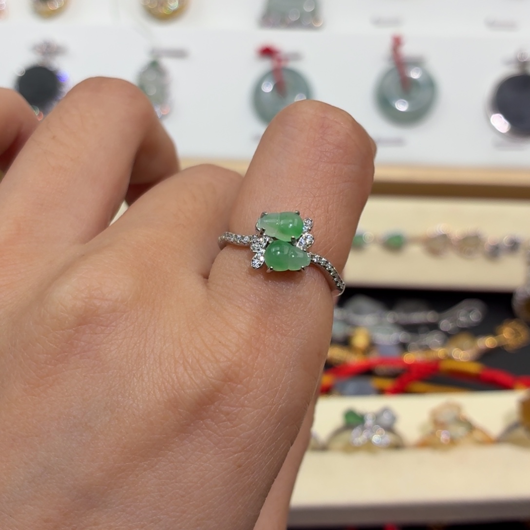 翡翠银S925镶嵌颈饰戒指