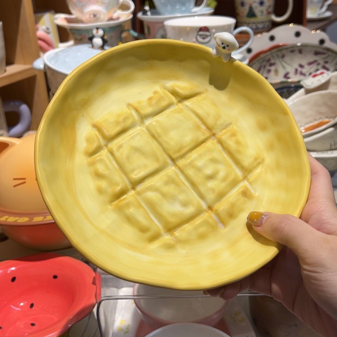 黄色菠萝包小狗盘