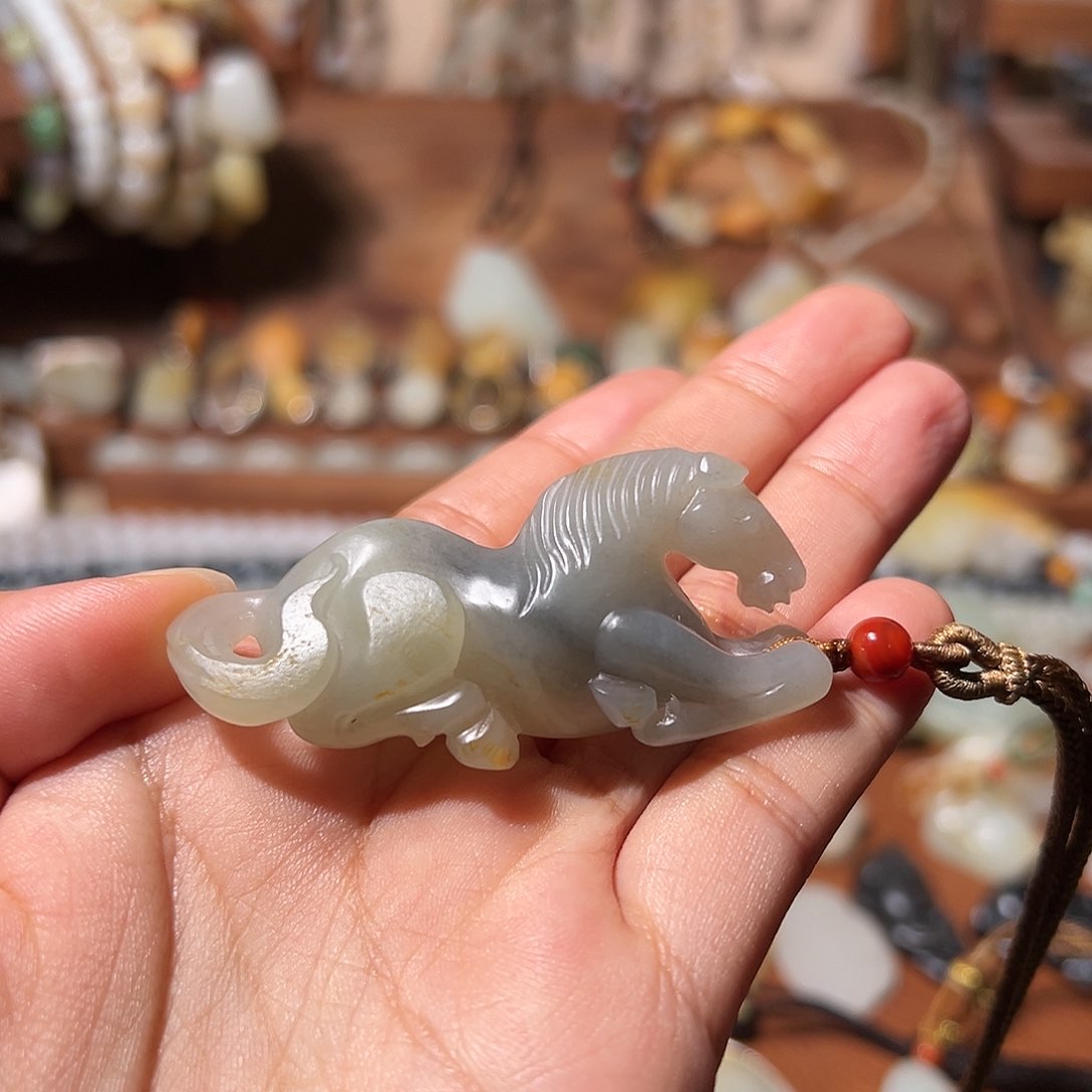 和田玉颈饰未镶嵌