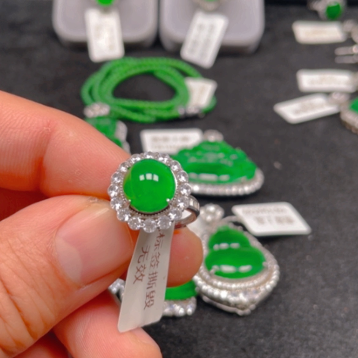 【闪购商品】翡翠颈饰银S925镶嵌戒指