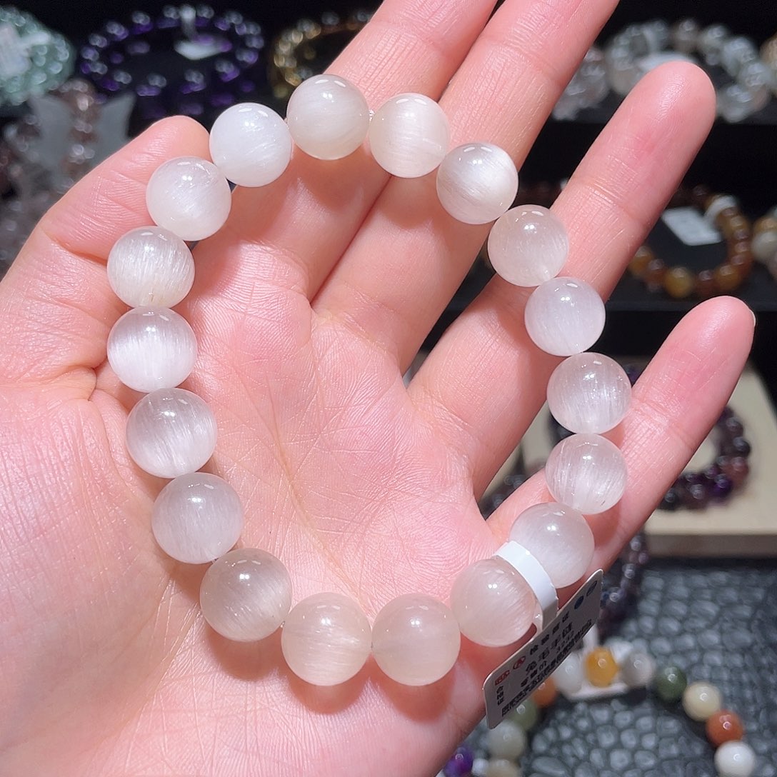 水晶手链未镶嵌白兔毛手链，晶体通透