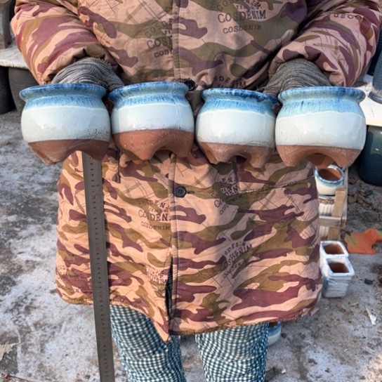 红陶口11高10瑕疵