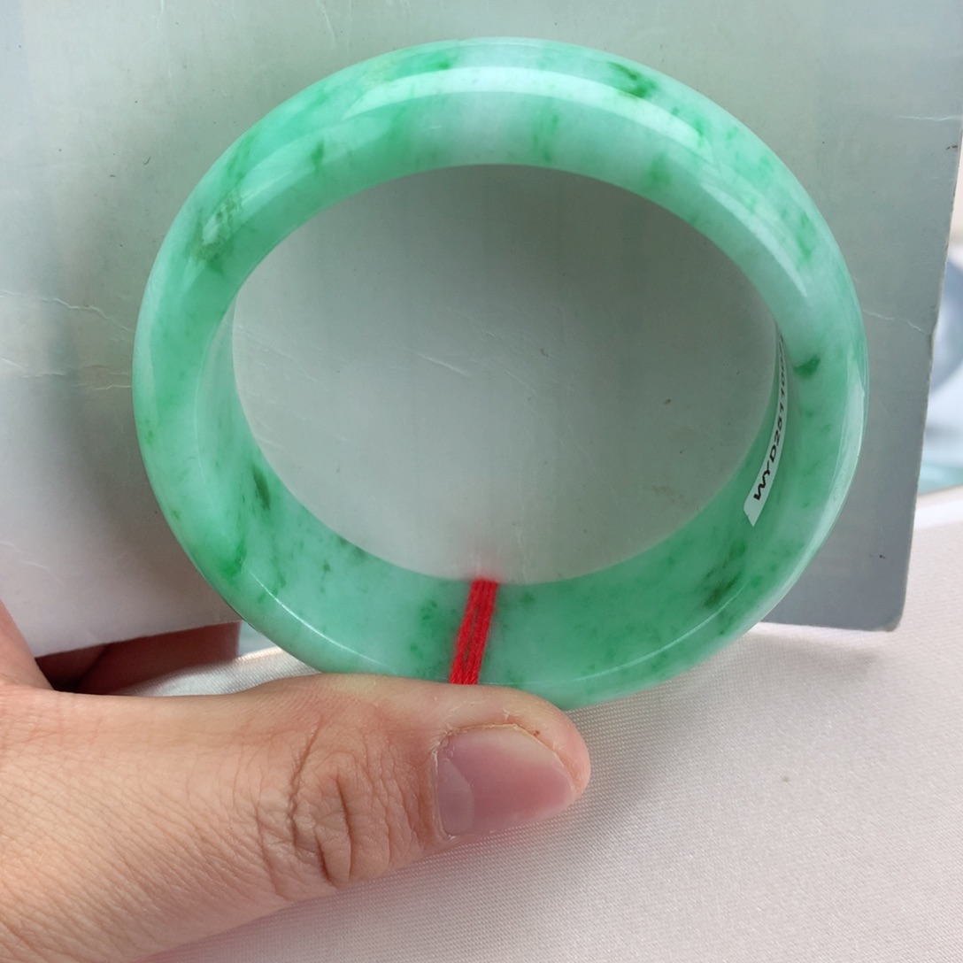 翡翠未镶嵌手镯纯天然缅甸