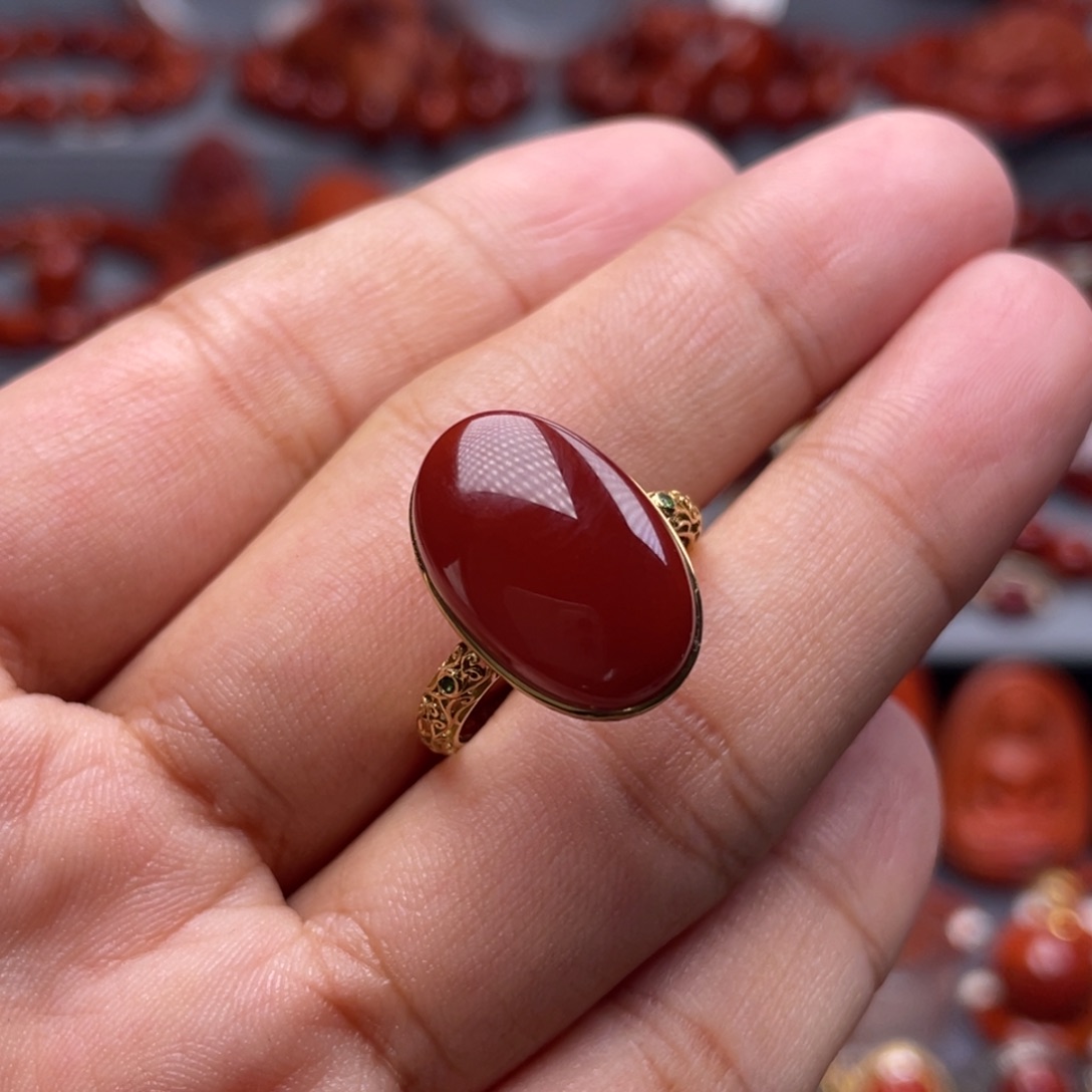 南红玛瑙18K金镶嵌珠宝奇石戒指