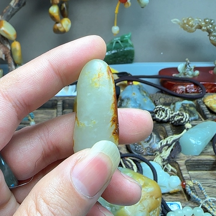 和田玉挂件未镶嵌清****帽