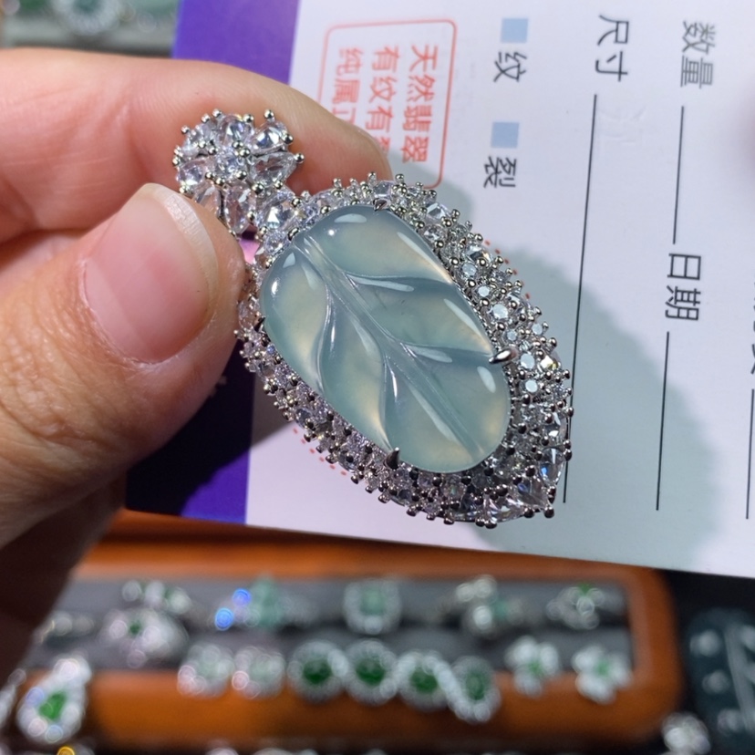 【闪购商品】翡翠颈饰未镶嵌天然