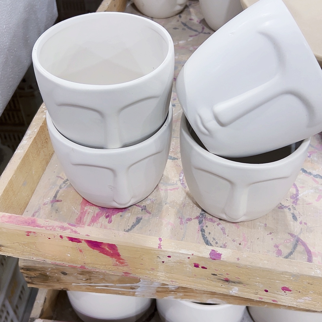 有孔外贸尾单陶瓷花盆10米包邮