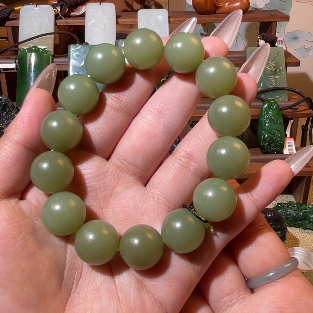 和田玉颈饰未镶嵌