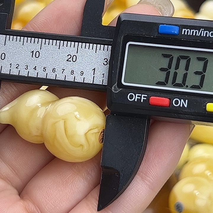 蜜蜡未镶嵌裸石蜜蜡138