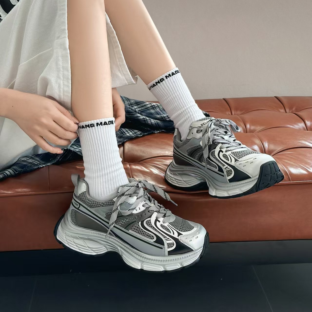 水中冰大码女鞋40-43码25207韩版时尚显小百搭厚底3公分老爹鞋