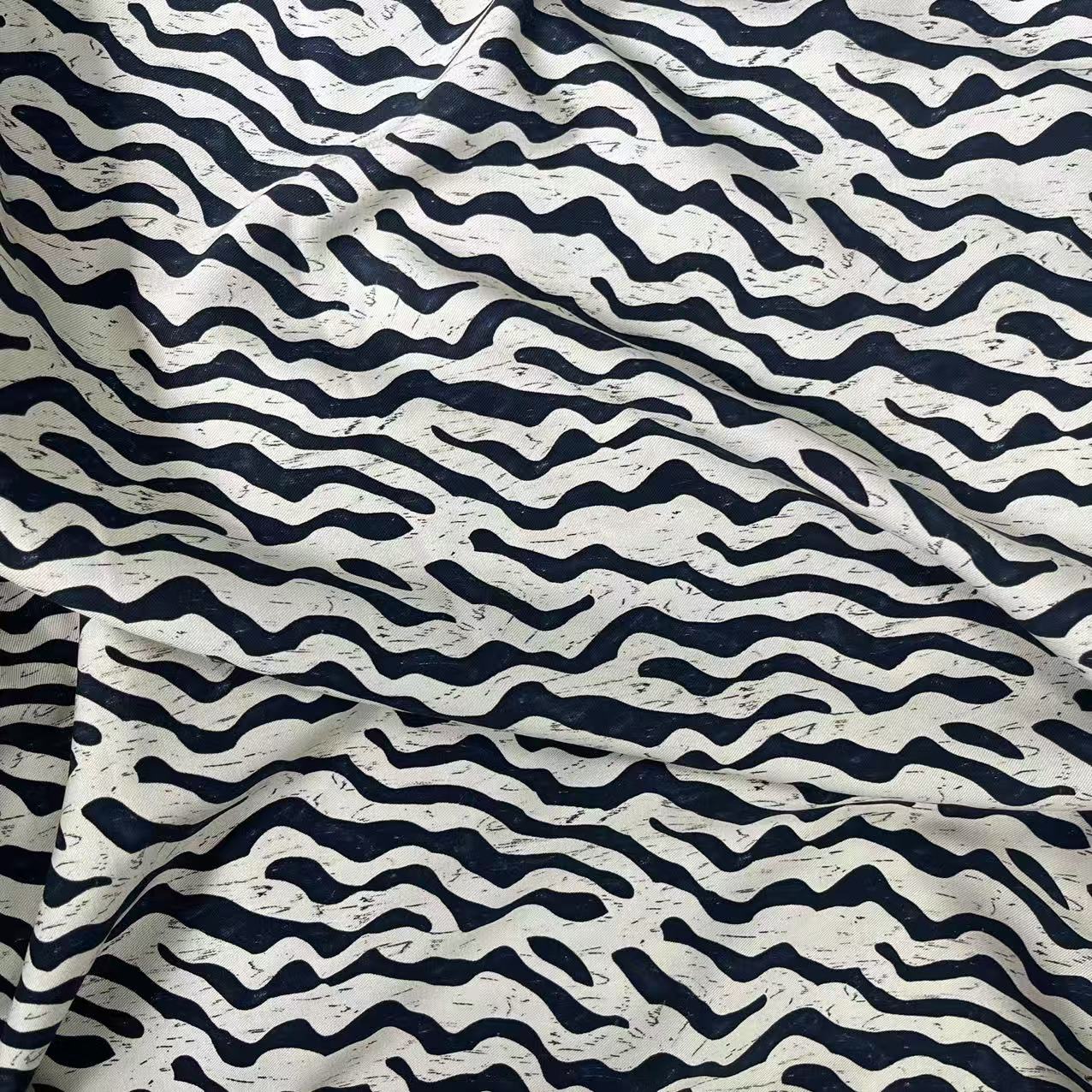 【绒兰】贡缎贵族！带弹力的贡缎棉绸布料 05号  黑色波浪