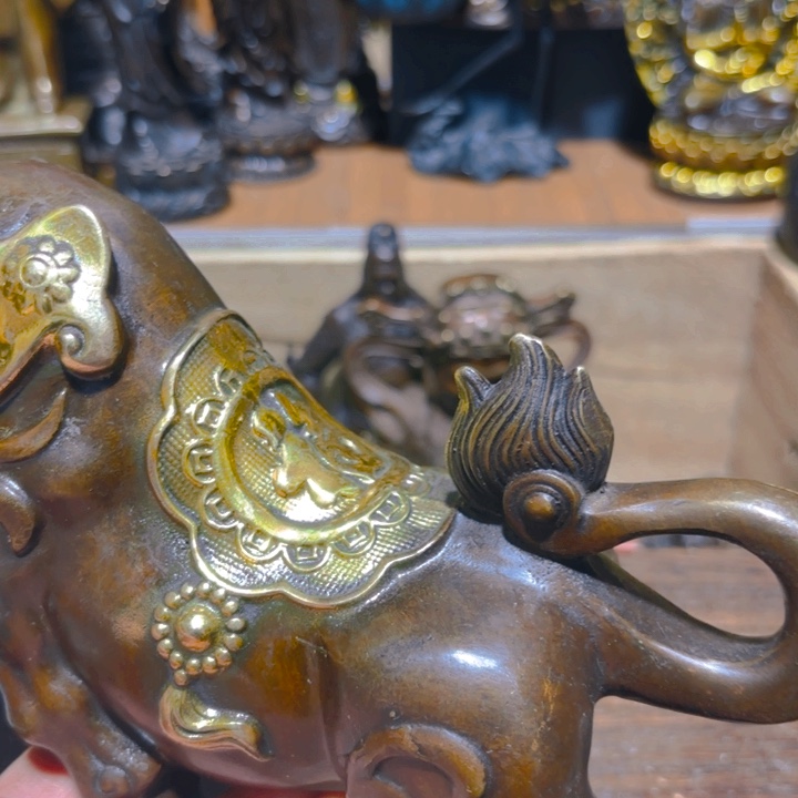 铜的。全清了。一件不留！不磨叽