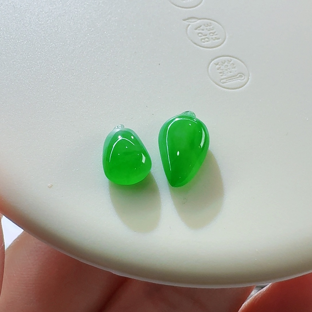 翡翠颈饰未镶嵌裸石