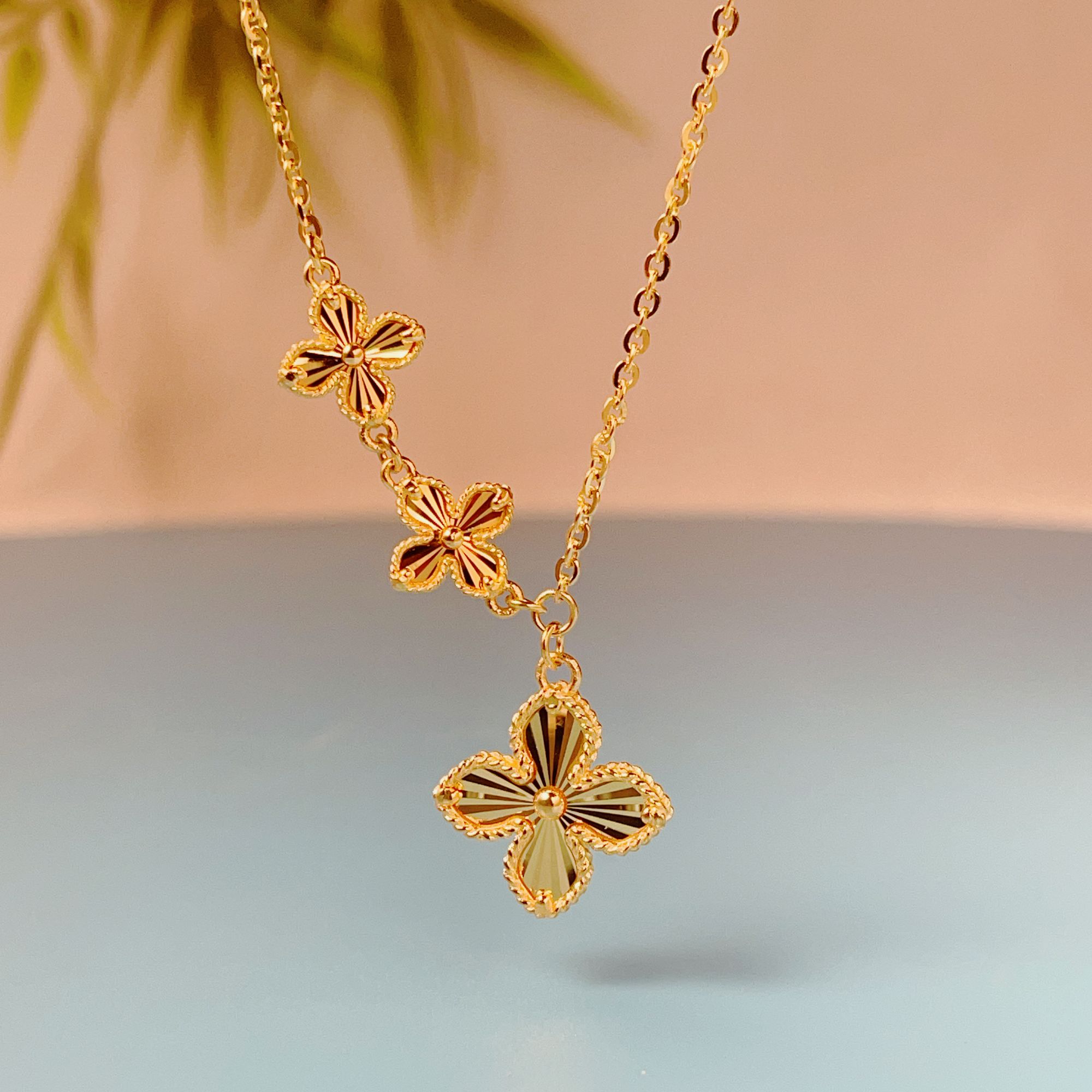 TSL/谢瑞麟计价足金5G三花套链黄金亮片气质简约套链