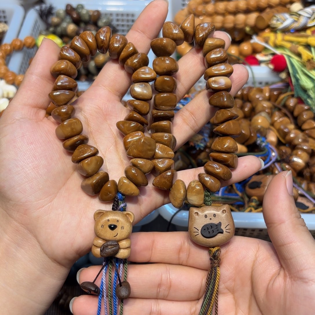 白玉菩提吊坠超大库克随形卡15手持