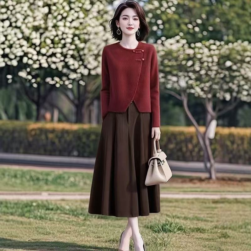 2025春秋新款中老年洋气不规则新中式盘扣气质半身裙两件套显瘦潮