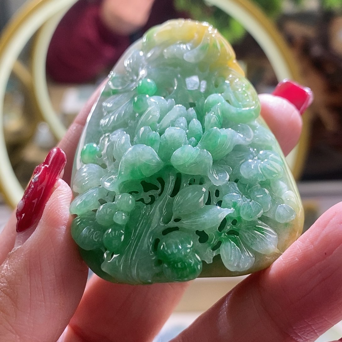 【闪购商品】翡翠颈饰未镶嵌喜上眉梢